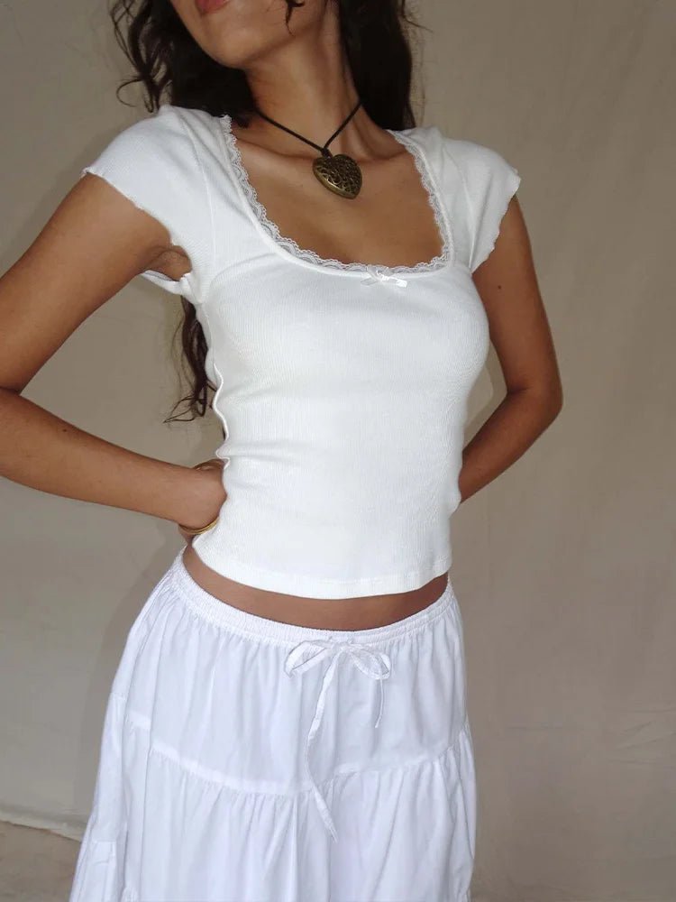 Liberty crop top s krajkovým lemem