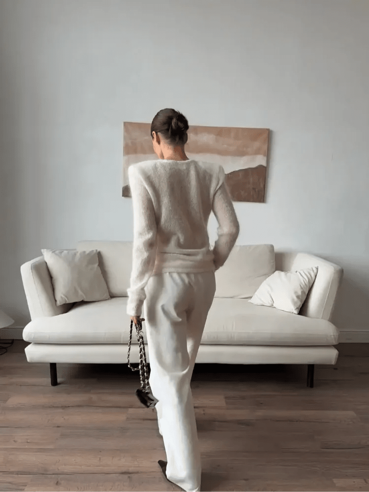 Maricar tenký průsvitný pulovr slim fit