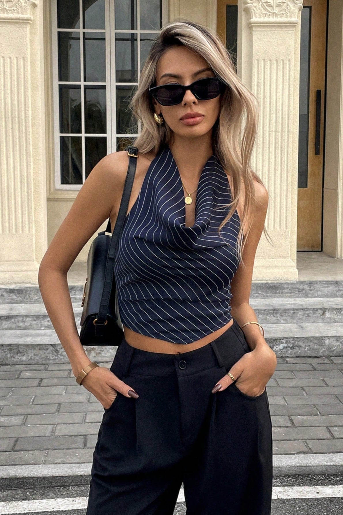 Olive top s vodou a halter výstřihem