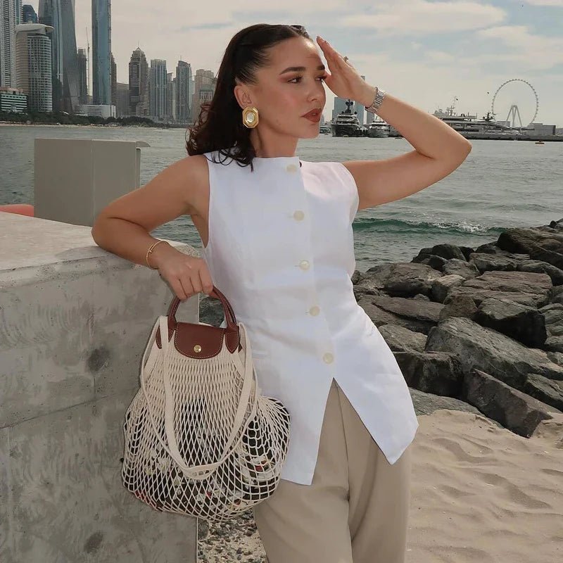 Priya Vesty s knoflíky