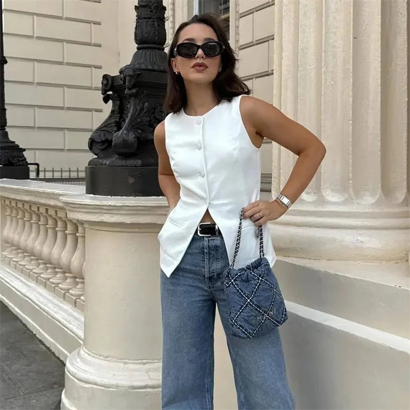Priya Vesty s knoflíky