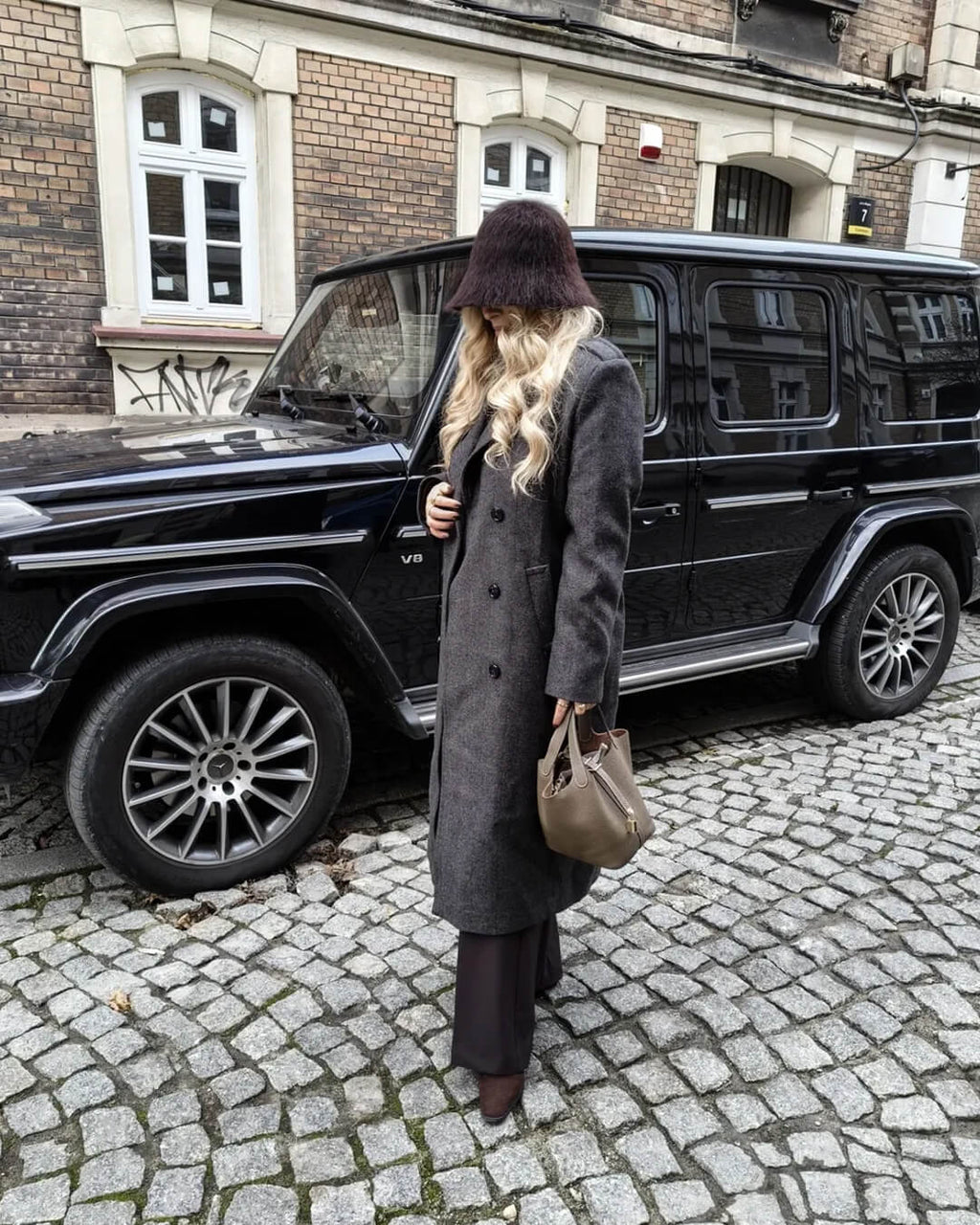 Kyla chlupatý klobouk typu bucket
