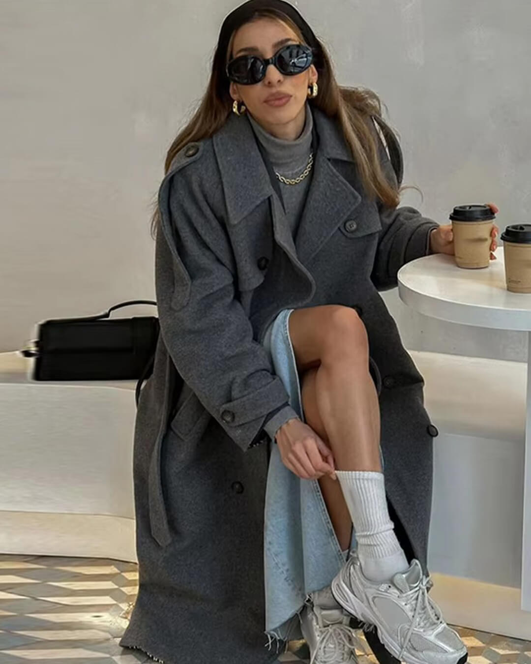 Alicia Gray dlouhý kabát s páskem